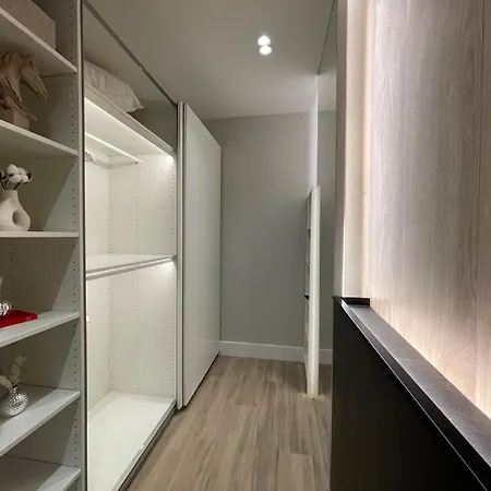 Appartement 2 Bedroom Penthouse *