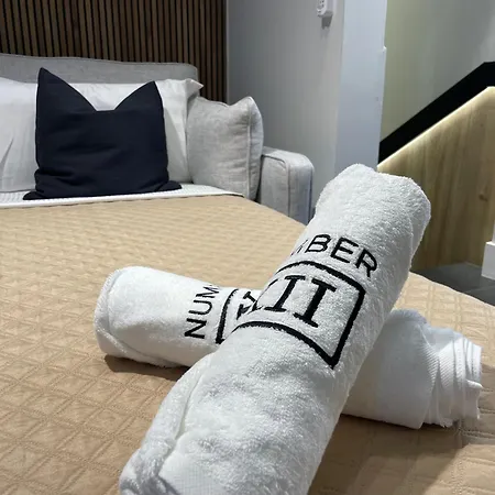 Appartement 2 Bedroom Penthouse *